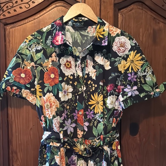 EUC ZARA FLORAL MIDI SHIRTDRESS SIZE L - Picture 5 of 10